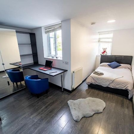 Studio Close To Selly Oak Train Station Μπέρμιγχαμ Εξωτερικό φωτογραφία