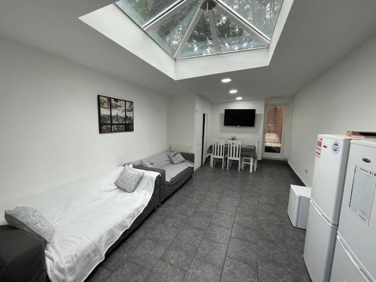 Studio Close To Selly Oak Train Station Μπέρμιγχαμ Εξωτερικό φωτογραφία